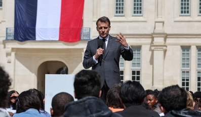 France Bans Social Media for Minors